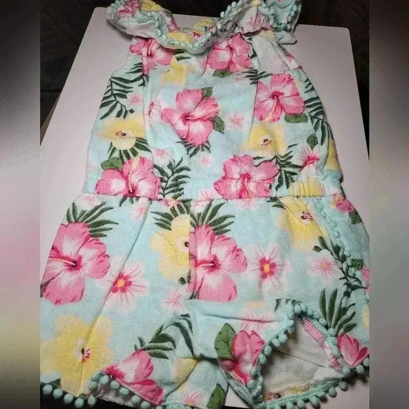 Little me 2T Romper - Picture 2 of 4